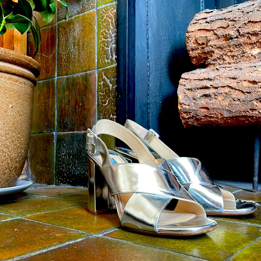 Vintage Prada sling back pump